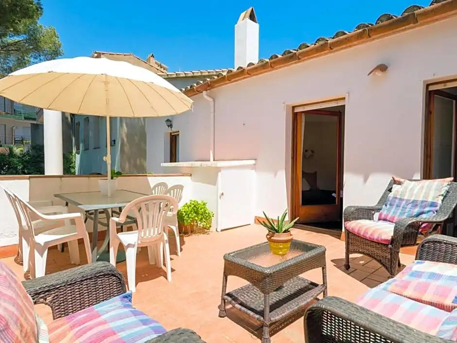 Acogedor Apartamento situado a 50 metros de la preciosa playa de Llafranc con gran terraza Chill Out