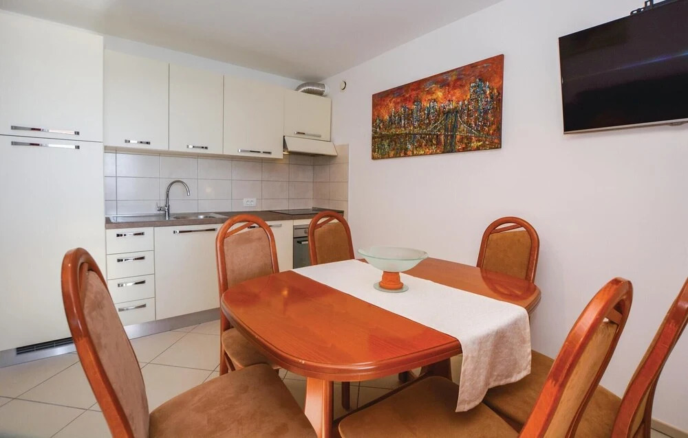 Nice Apartment in Portoroz With Wifi and 1 Bedrooms
