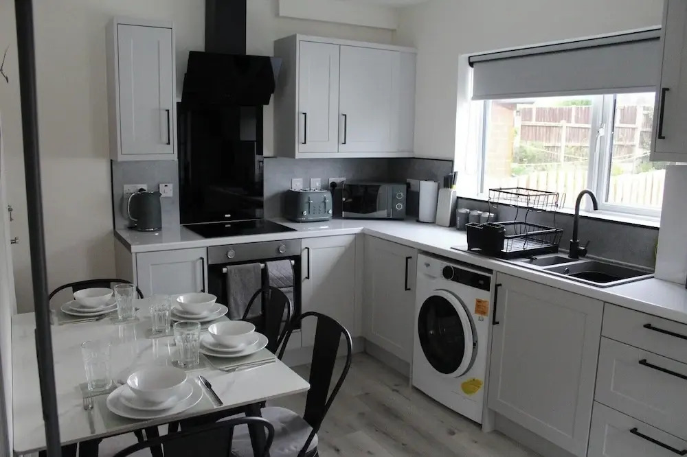 House - Sleeps 4 - Parking - Garden - City Centre