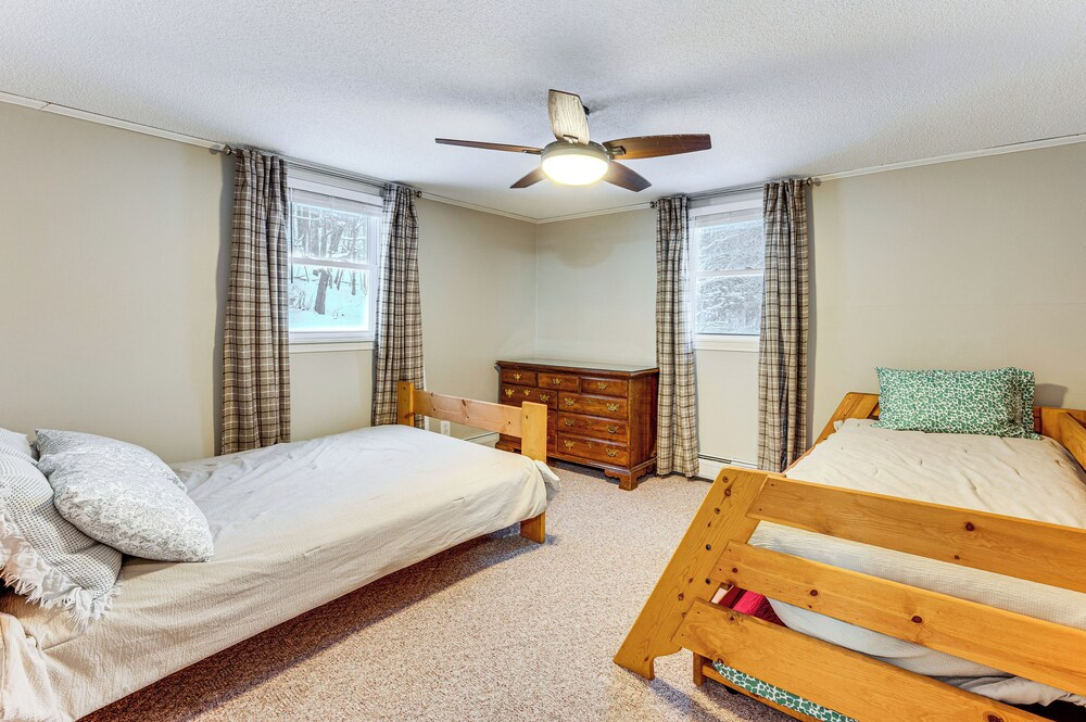 Hot Tub + Game Room: Morgan Family Getaway