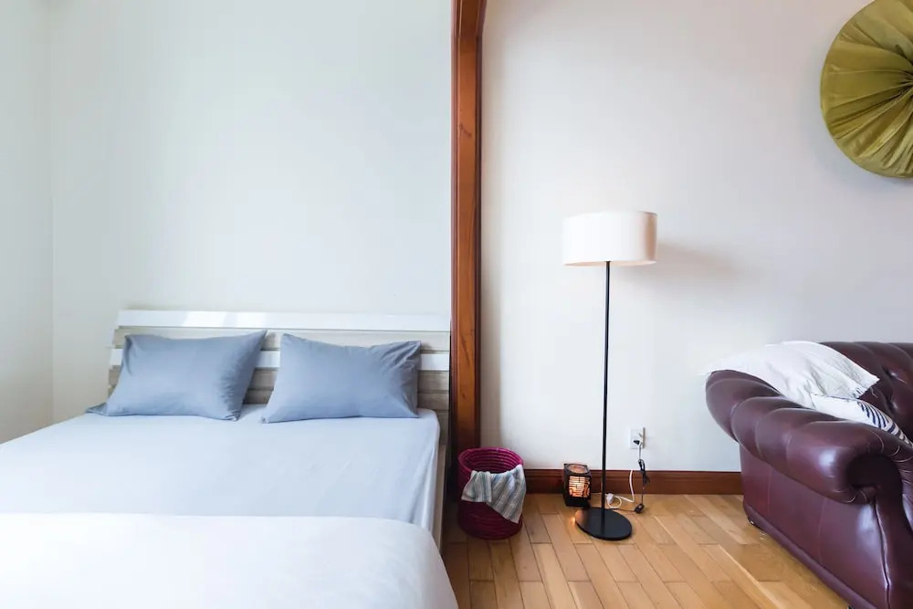The Manor Luxury 1BR Apartment Center