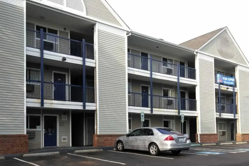 Motel 6-Greensboro, NC - I-40