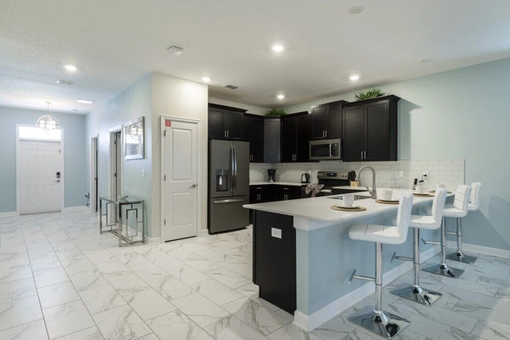 Champions Gate 1586 - Eight Bedroom Pool Home
