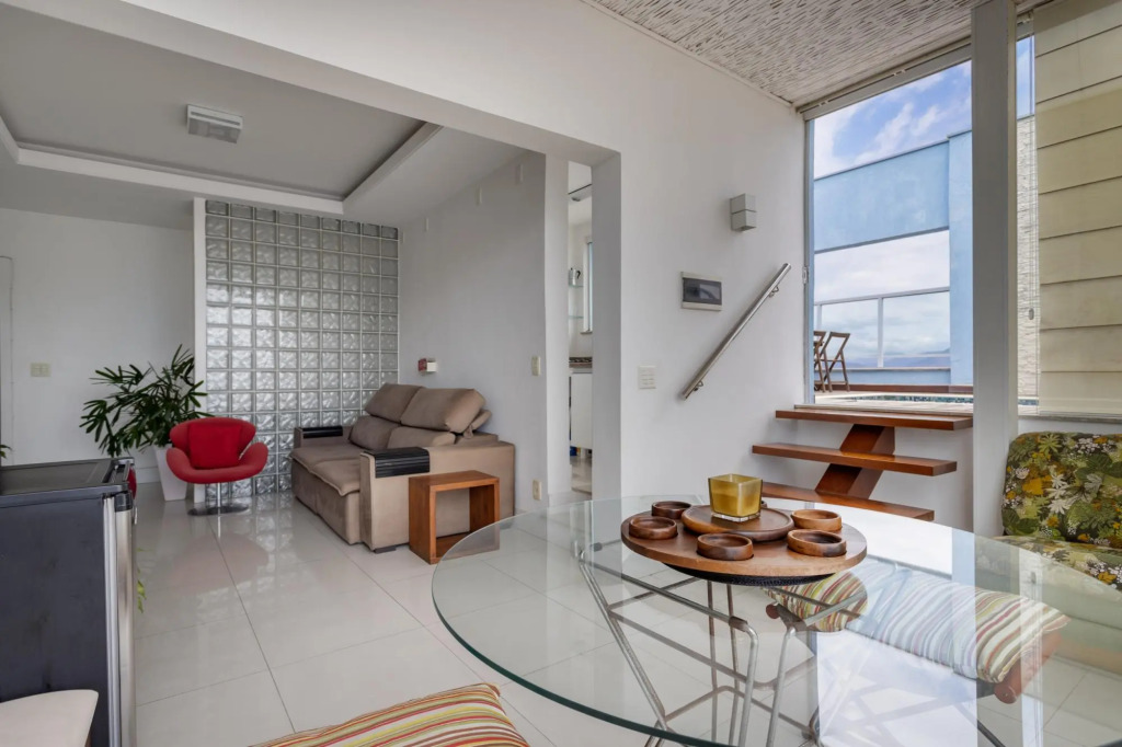 Pineapples LC2207 | Coverage in Barra da Tijuca
