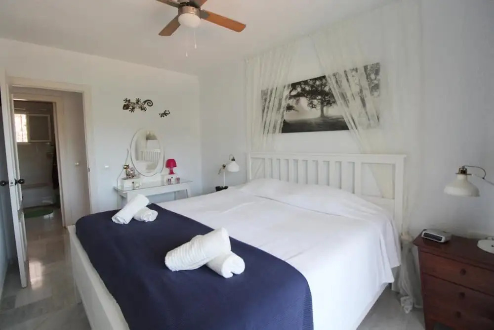 House - 2 Bedrooms with Pool and WiFi - 107850
