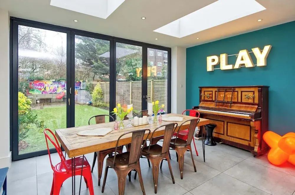 4 Bedroom House, Barnes