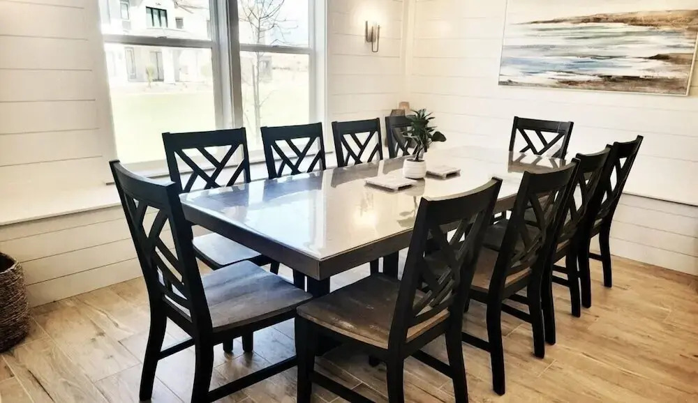 Rendezvous at the Shores home