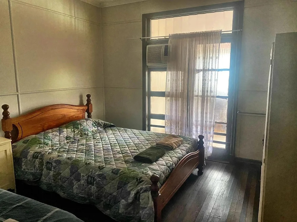 Royal Carrangarra Hotel
