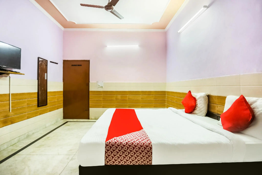OYO 70358 Aarav Guest house