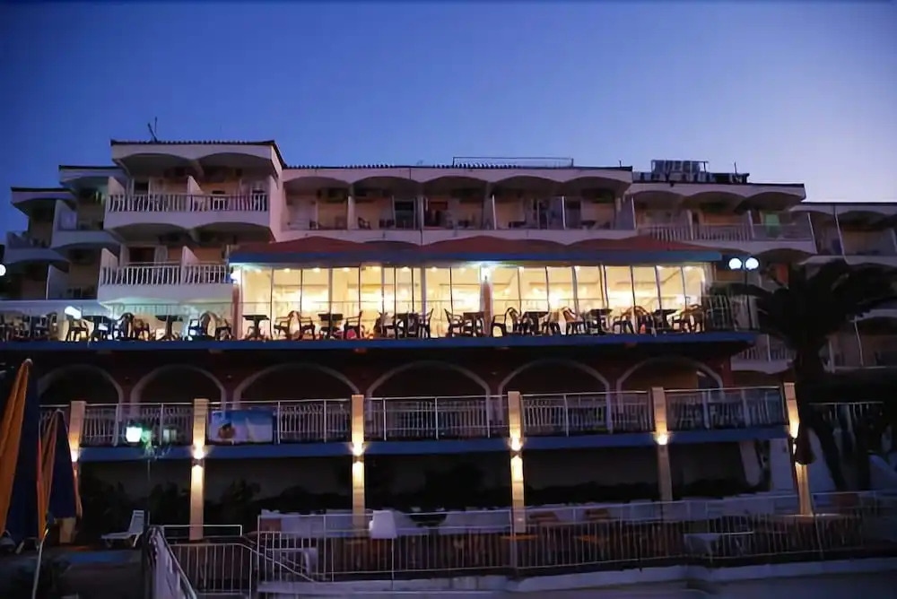 Captains Hotel