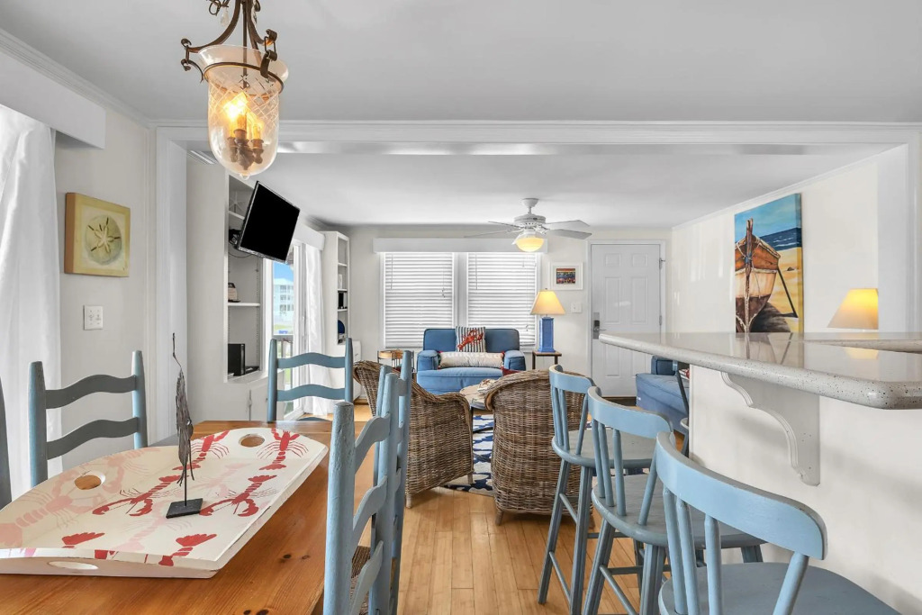 Sunkissed 2 by Oak Island Accommodations