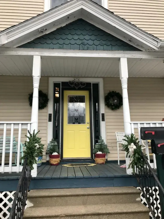 Charming Apartment in the Heart of Oshkosh