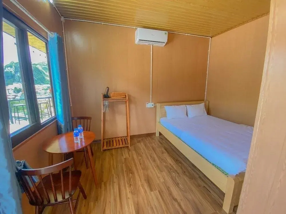 Plum Hillside Lodge