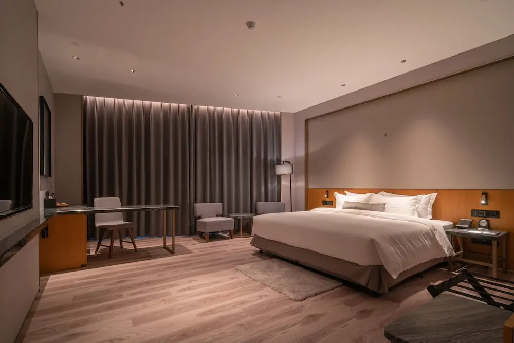 The Luzerne Hotel
