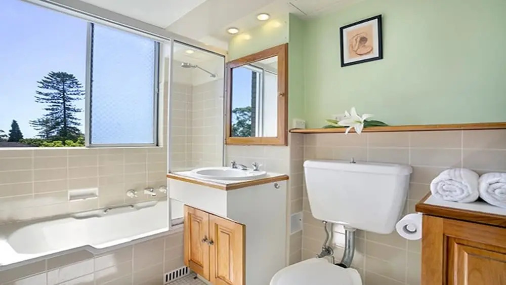 Charming Comfortable and Convenient - MOS72
