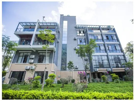 Riverside Select Hotel