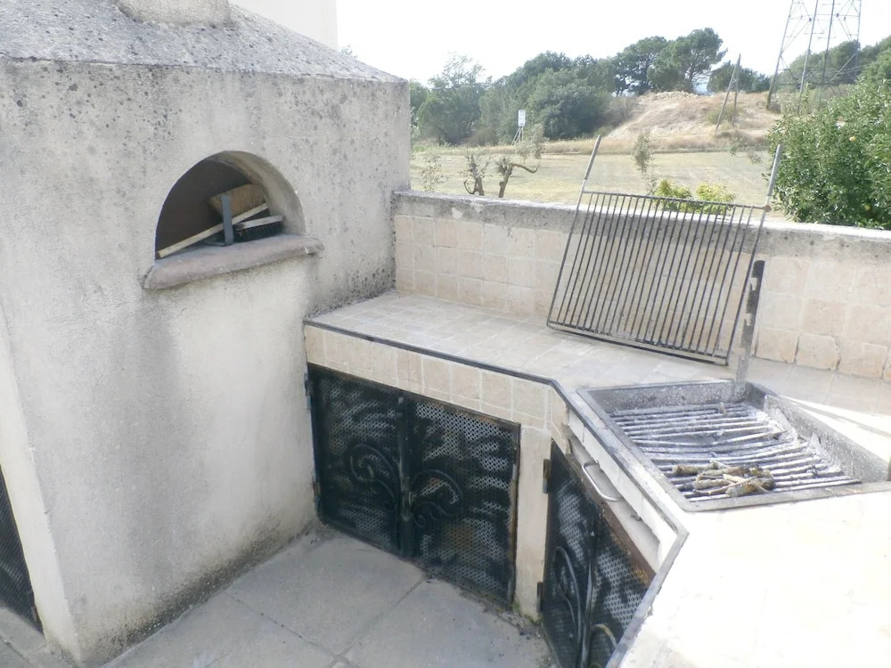 Villa With 3 Bedrooms in La Tour-d'aigues, With Private Pool, Furnished Garden and Wifi