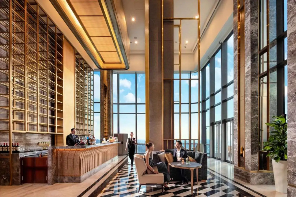 Vinpearl Landmark 81, Autograph Collection