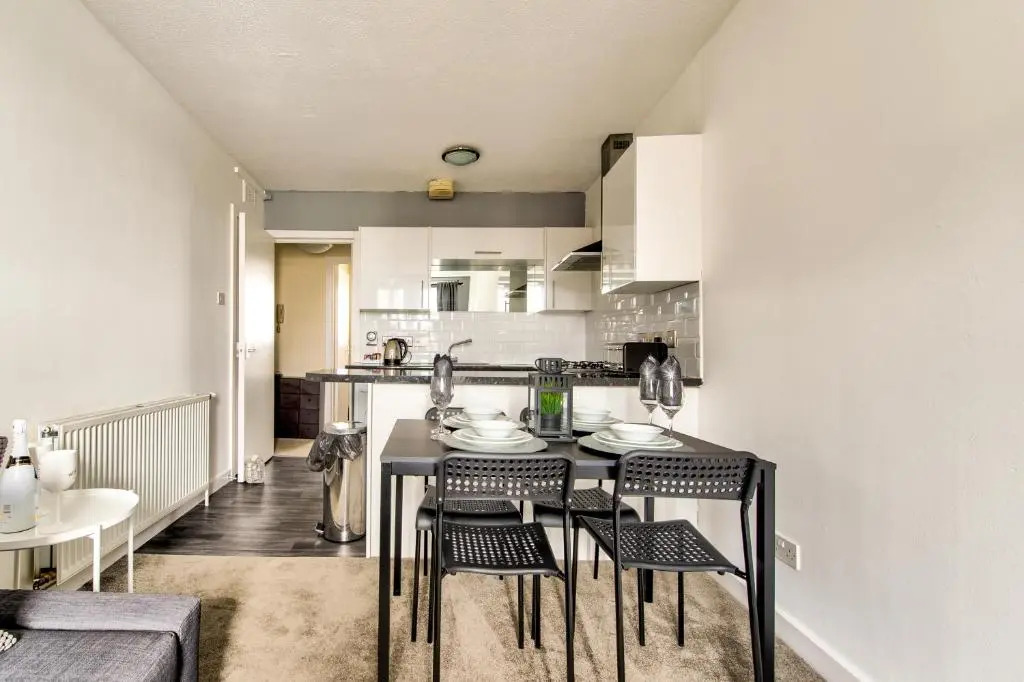 No.5 Serviced Apartment