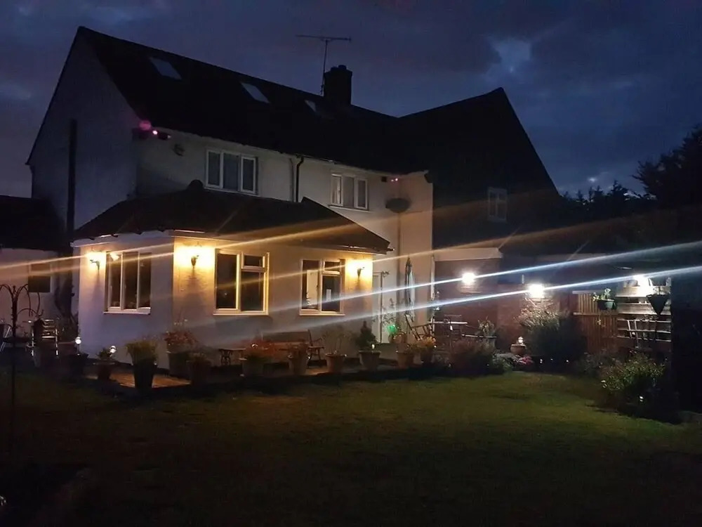Specious 3bed property with parking & large garden