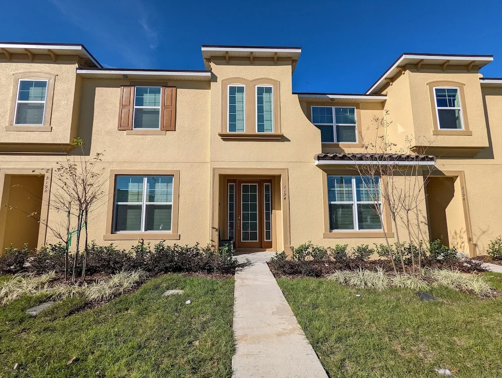 2194 FMP - Solara - Luxury 4 Bed Private Pool
