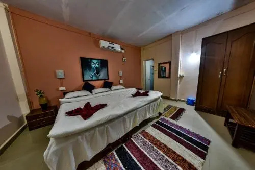 Shiva Cottages