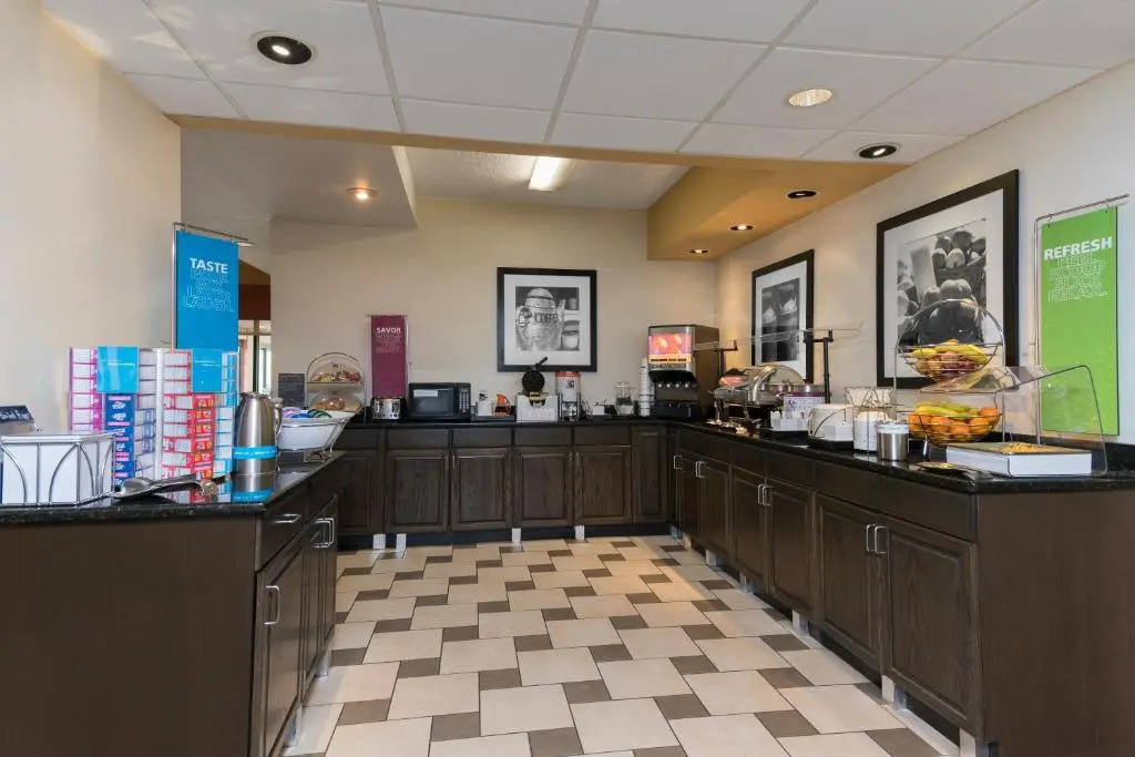 Hampton Inn by Hilton Milwaukee Northwest