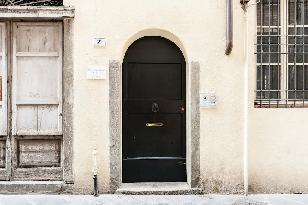 Paolo Guinigi Elegant Apartment Suite Masterful Interior Inside the Walls of Lucca