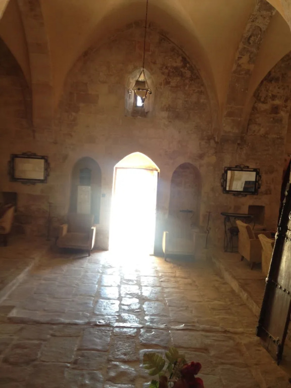 Kasr-i Abbas Hotel