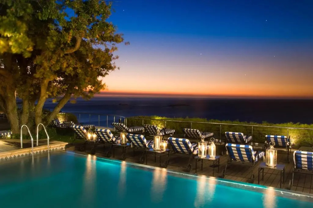 Twelve Apostles Hotel & Spa