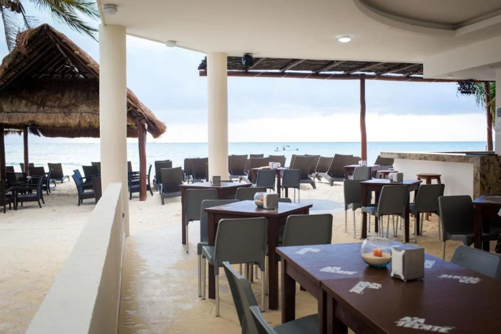 Luciana Hotel & Beach Club