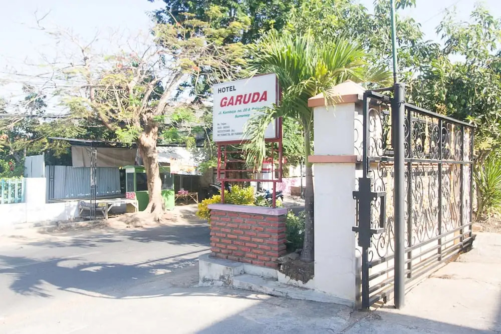 RedDoorz Syariah near Keraton Sumenep