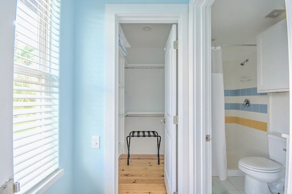 East Avenue Unit 8 - 4 Br home by RedAwning