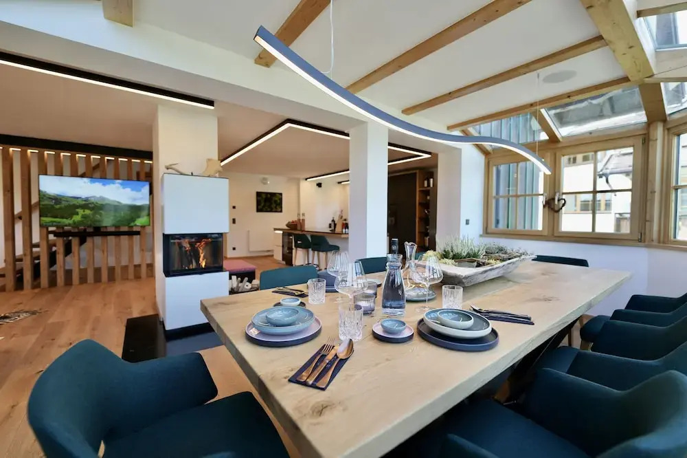 Lakeside Penthouse 16