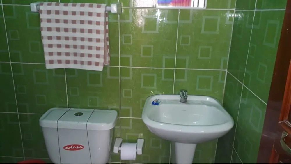 Yo-Lin Hostal