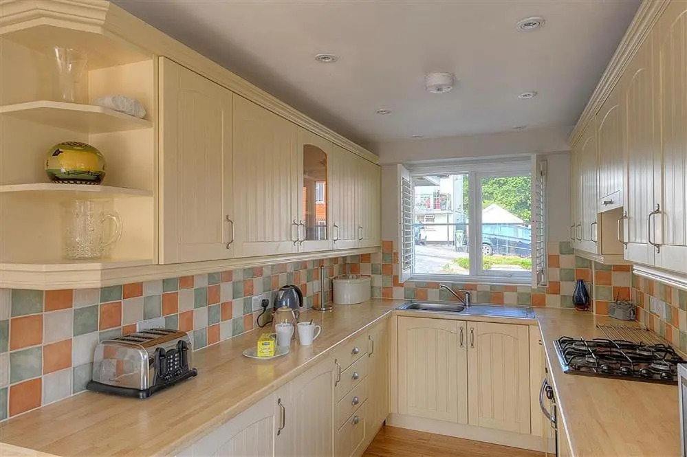 2 Studley Gardens