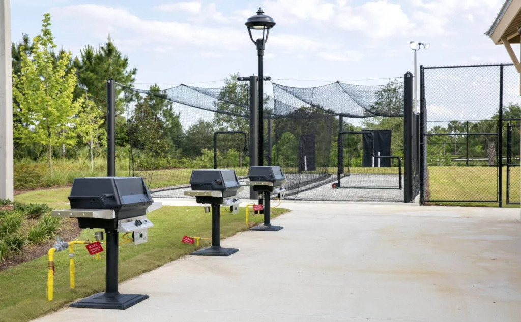 SpringHill Suites Orlando at FLAMINGO CROSSINGS® Town Center/Western Entrance
