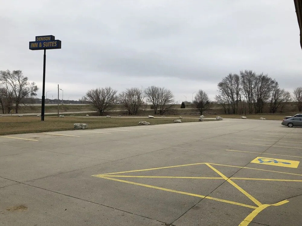 Denison Inn and Suites