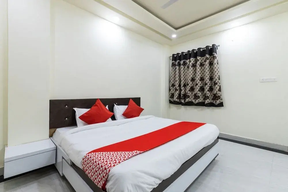 Oyo 39426 Hotel Lotus