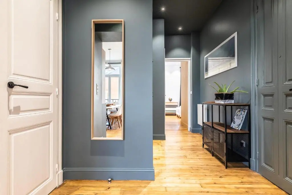 Haussman -Elegant 2 bedrooms flat in the heart of Biarritz- Parking