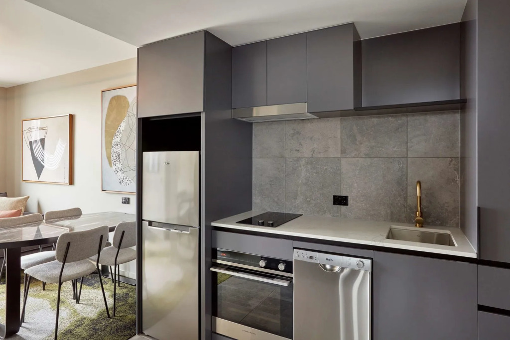 Melbourne City Apartment Hotel