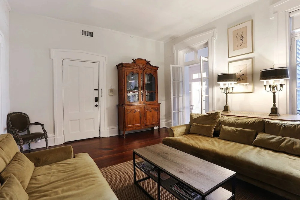 West Jones Apartment Unit #2 2 Bedrooms 1 Bathroom Apts