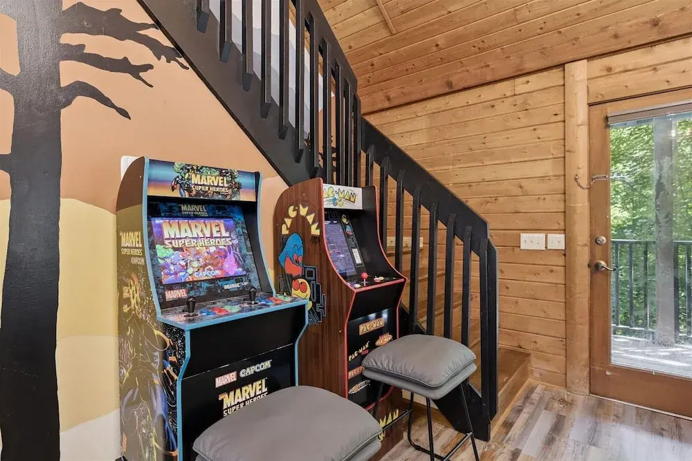Golf Resort Cabin w Hot Tub Firepit Pool