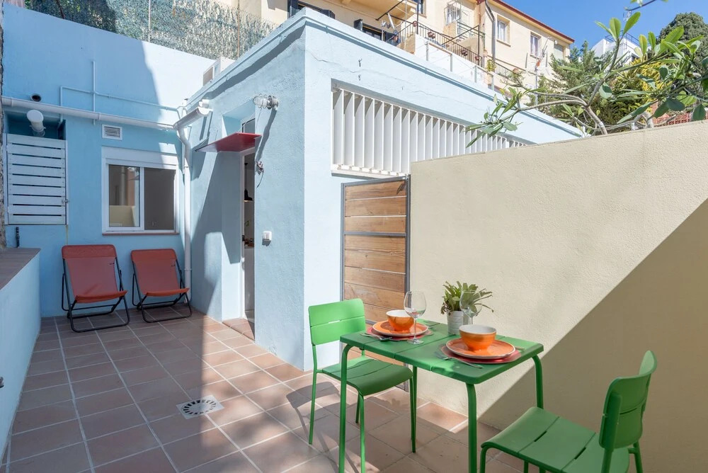 Pedregalejo: Cozy Apartment Front Of The Beach