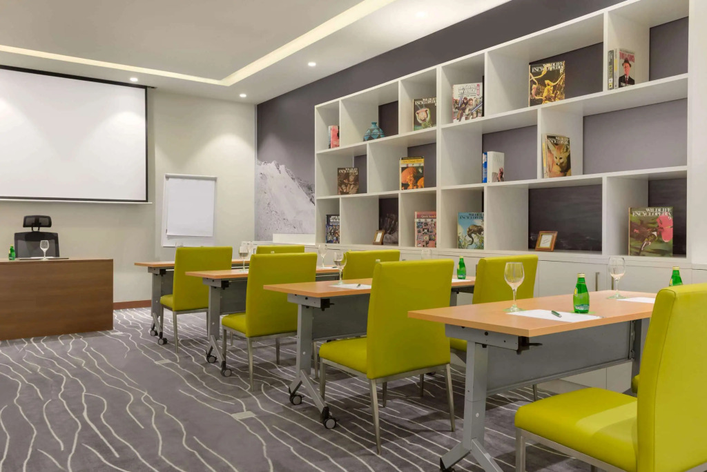 Отель Wyndham Garden Muscat Al Khuwair