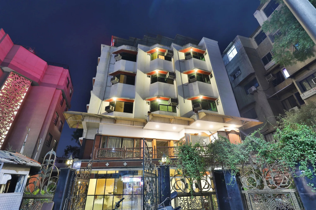 OYO 23337 Flagship Ashram Road