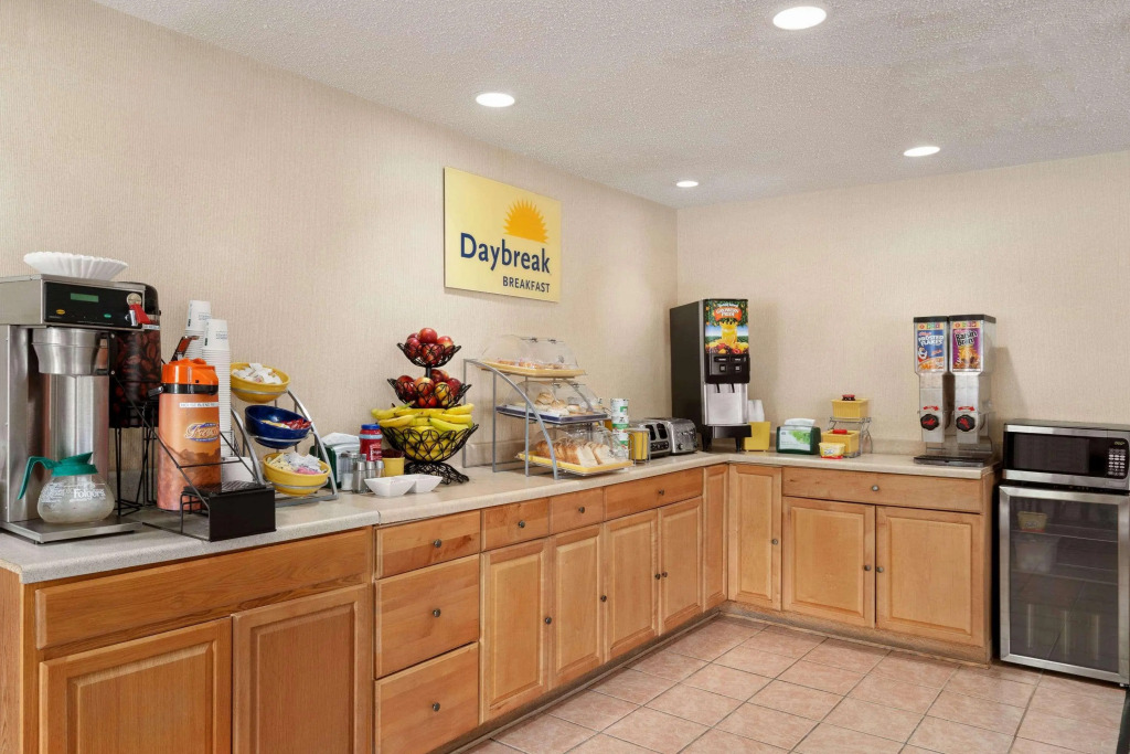 Days Inn by Wyndham Auburn/Finger Lakes Region