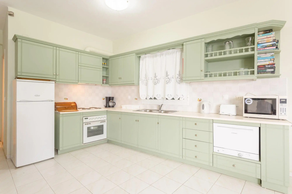 Villa Thalassa Large Private Pool Walk to Beach Sea Views A C Wifi Car Not Required - 920