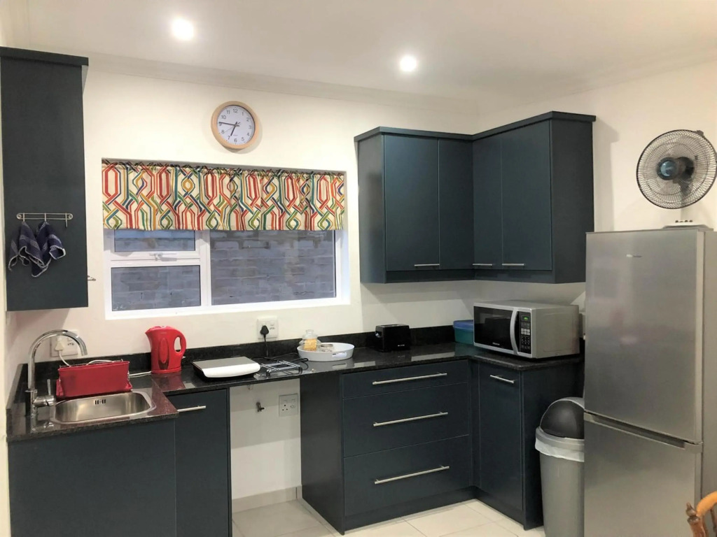 Baylight Accommodation 3 Selfcatering 1 bedroom apartment sleeps 4