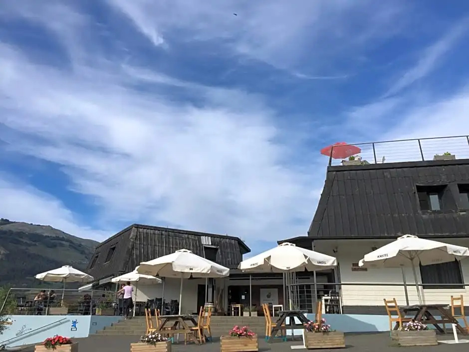 ABARAXKA HOSTEL Disfruta la Vía Verde del Urola hasta la Playa - Naturaleza Montañas y Riqueza Cultural